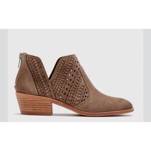 VINCE CAMUTO PRASATA SUEDE ANKLE BOOTS PERFORATED LEATHER BACK ZIP 6 TAUPE NEW
